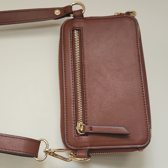 Badgley Mischka Vegan Leopard Pouch Belt Bag Crossbody Bag. - Picture 6 of 12